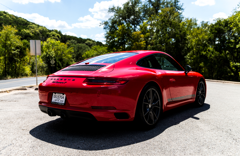 Illustration for article titled The 2018 Porsche 911 Carrera T Is the Perfect 911 If You Can’t Afford a GT3